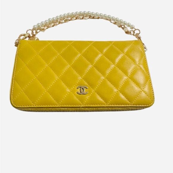 Chanel yellow quilted large wallet - Picture 10 of 15